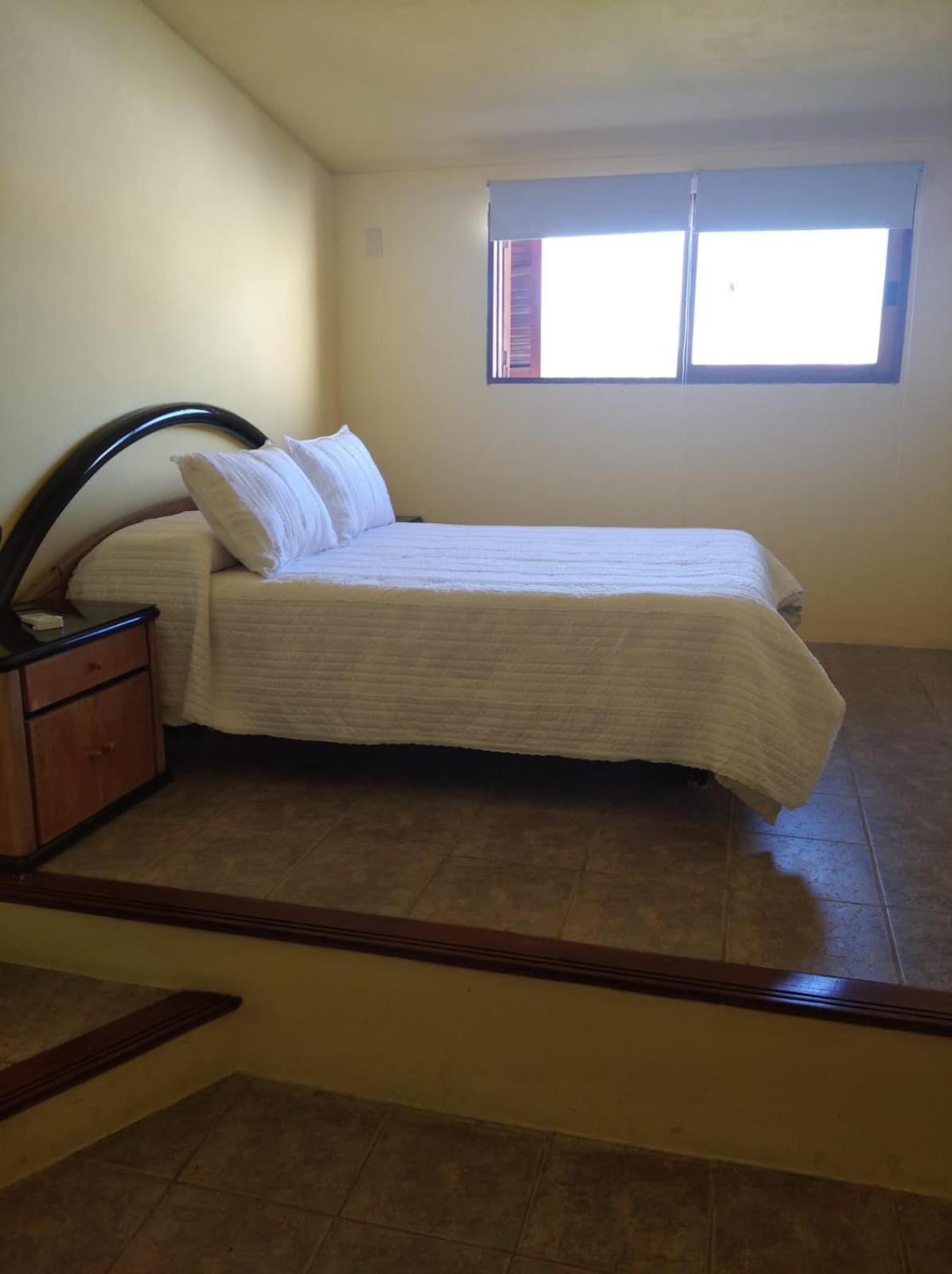La Casona Del Lago Balneario Ipora Esterno foto